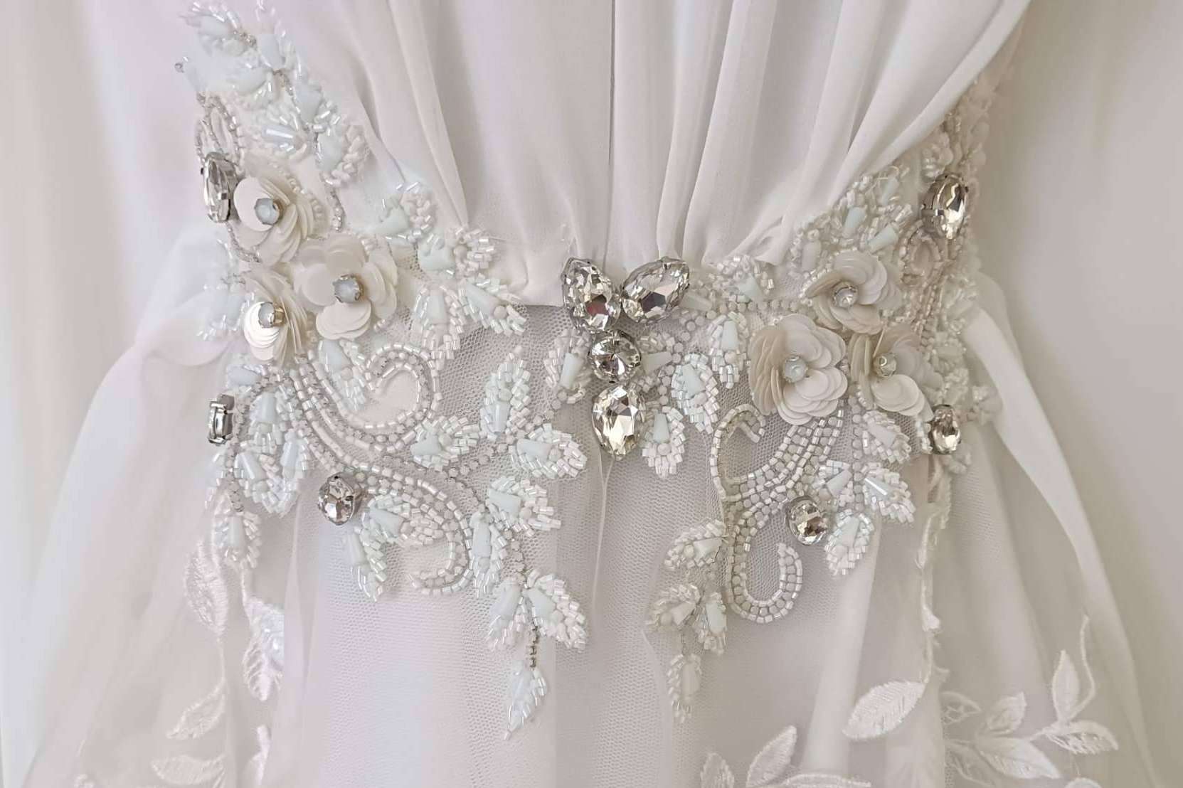 El arte de elegir telas para novias por Valérie Moreau