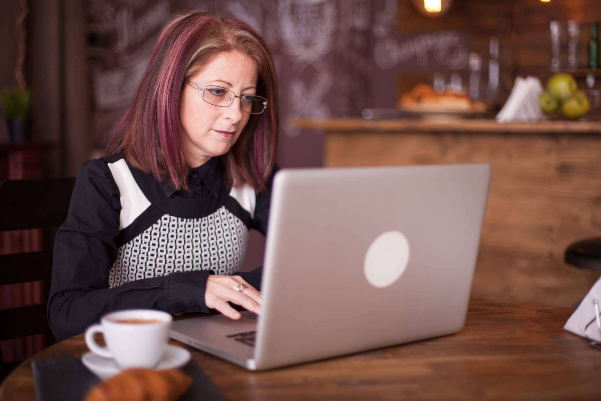 Chatbots para restaurantes; Triplicar las reservas