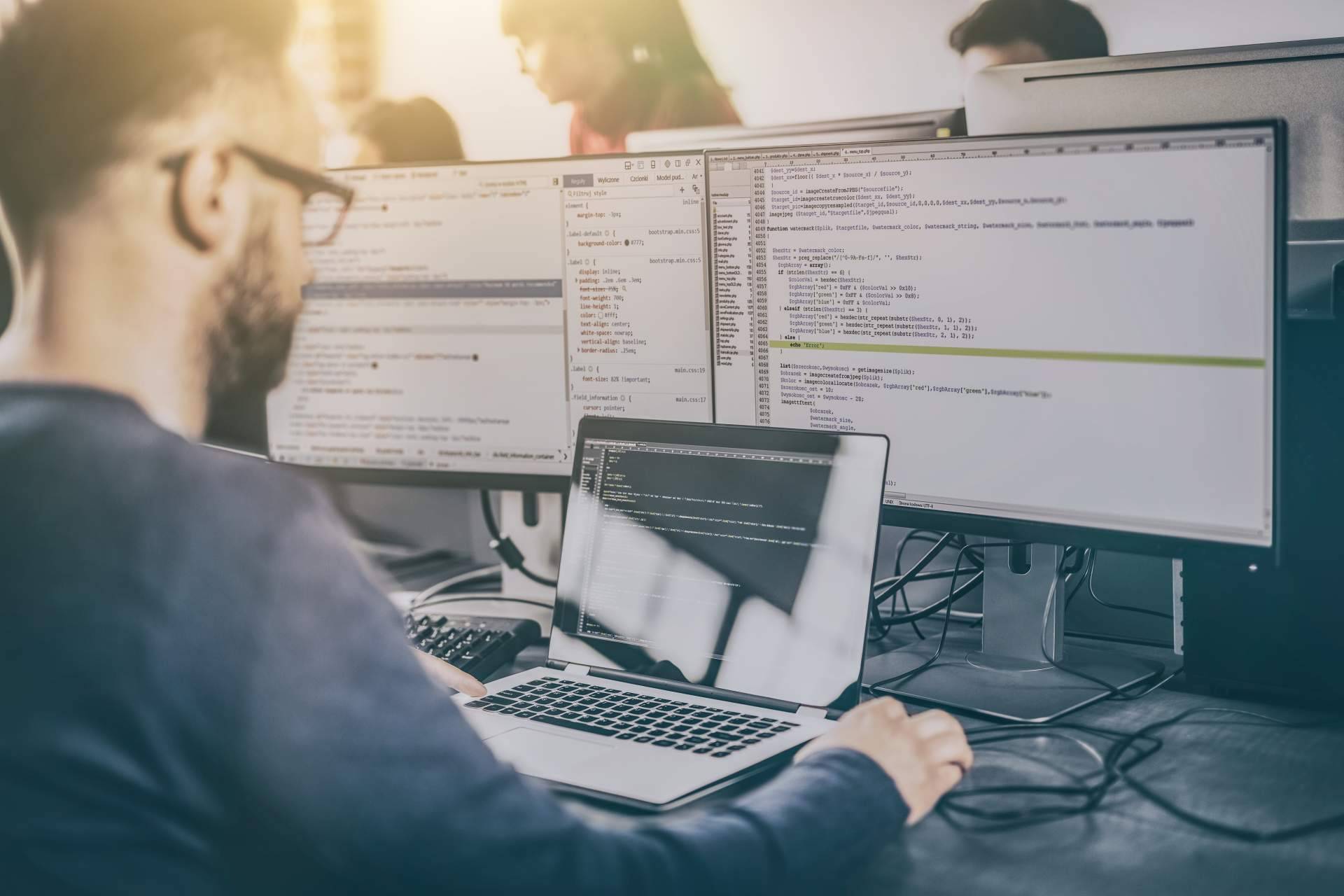 ¿Se debe actualizar WordPress? Beneficios y riesgos de no hacerlo