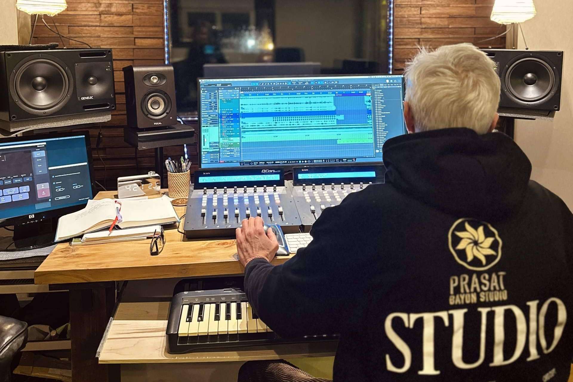 El nuevo single del productor Marcos Bayón enfatiza su pasión por la composición musical para cine