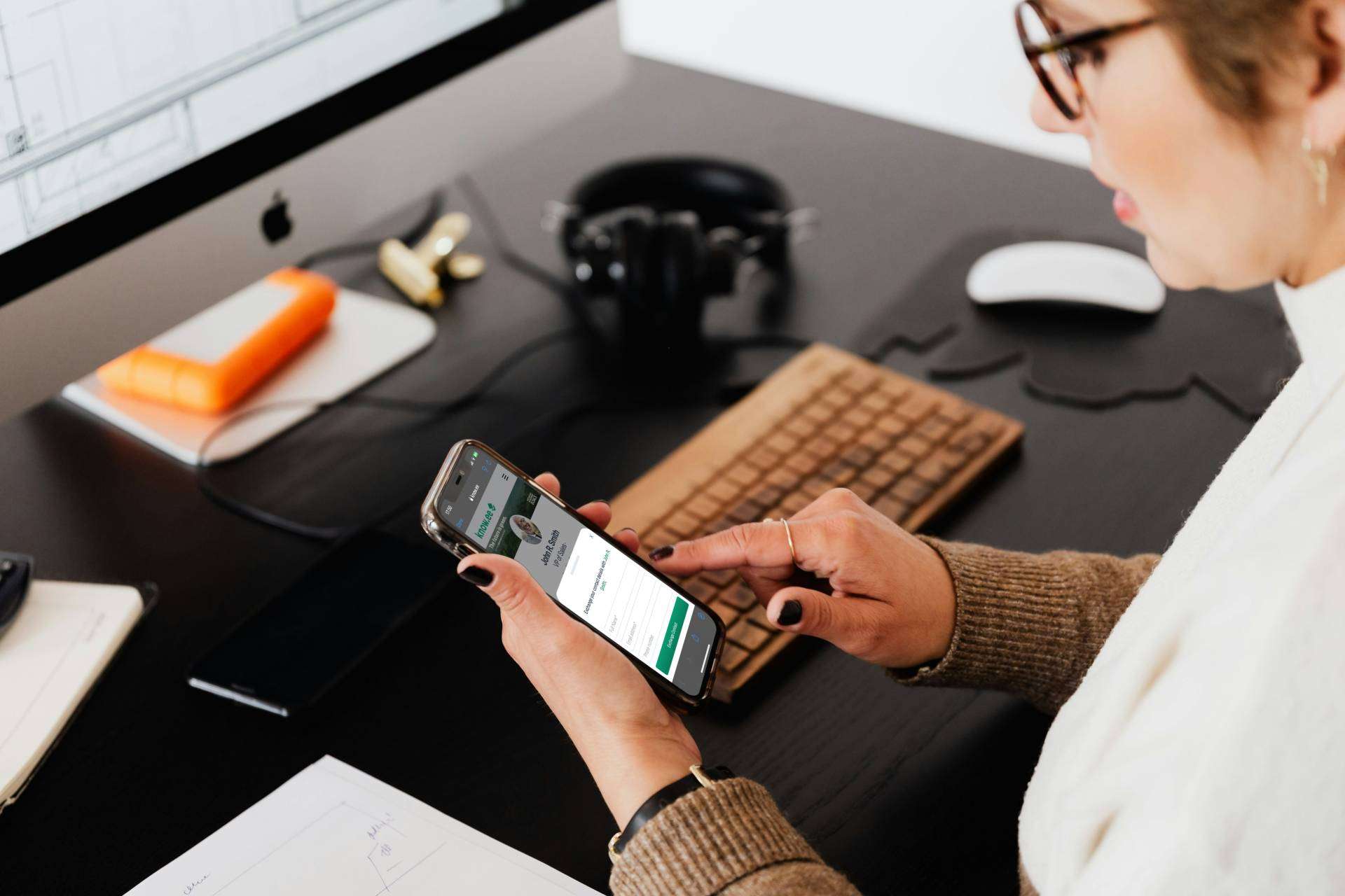 Conocer la nueva funcionalidad de Knowee; 'Intercambio de Contacto' la forma más rápida de conectar