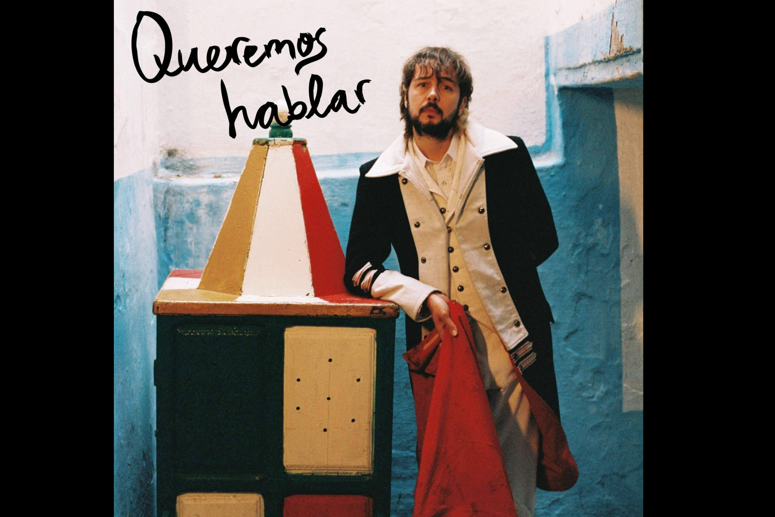 José Bonaparte, músico del grupo granadino Napoleón Solo, presenta 'Queremos Hablar'