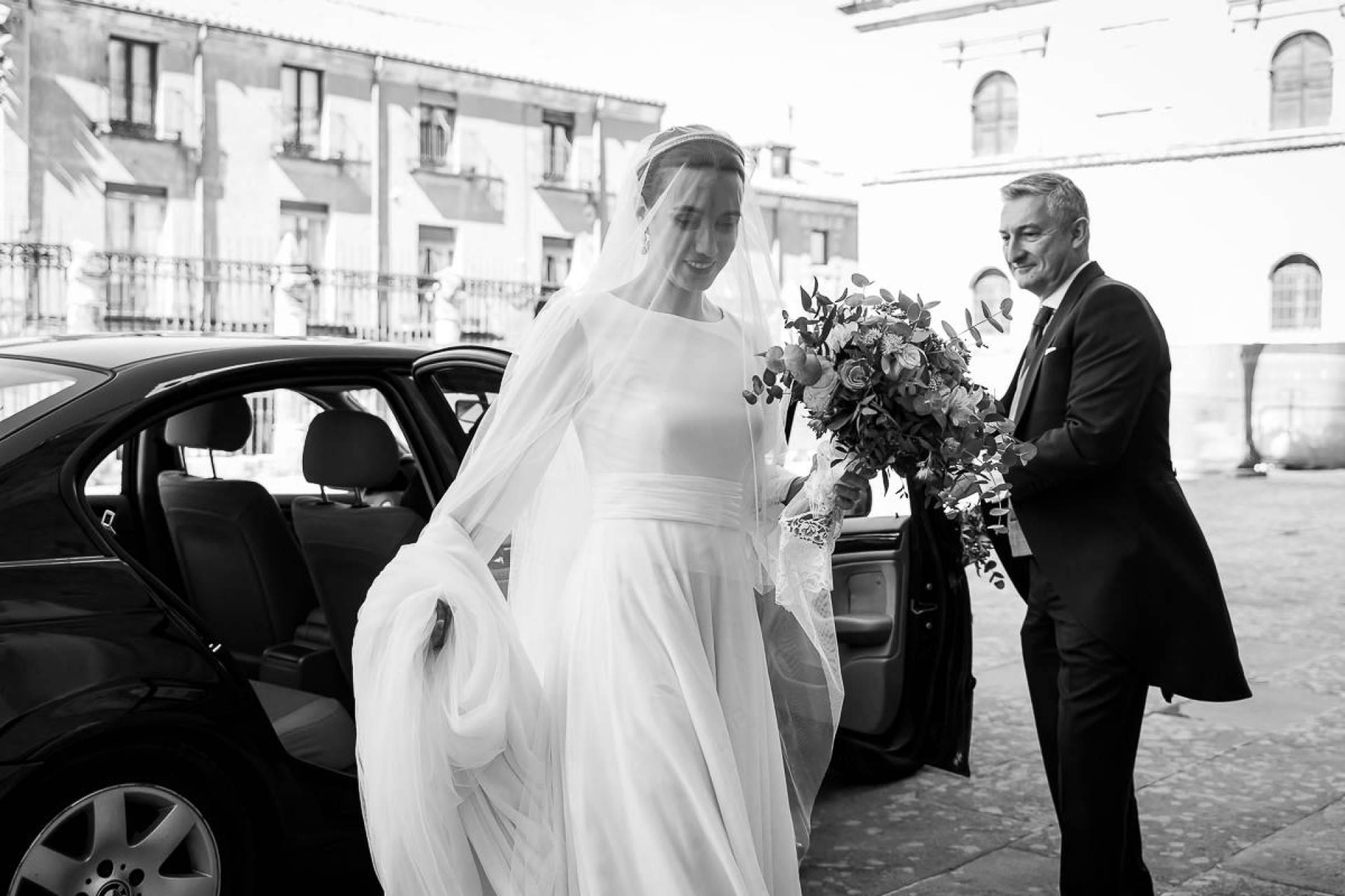 La diseñadora de novias Valérie Moreau llega a Mallorca… y ofrece la posibilidad de diseñar un vestido con ella